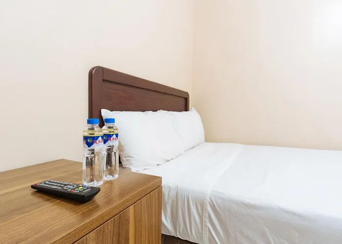 Dechmark Hotel Manila